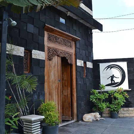 Hotel Surfers Dorm House Canggu Esterno foto